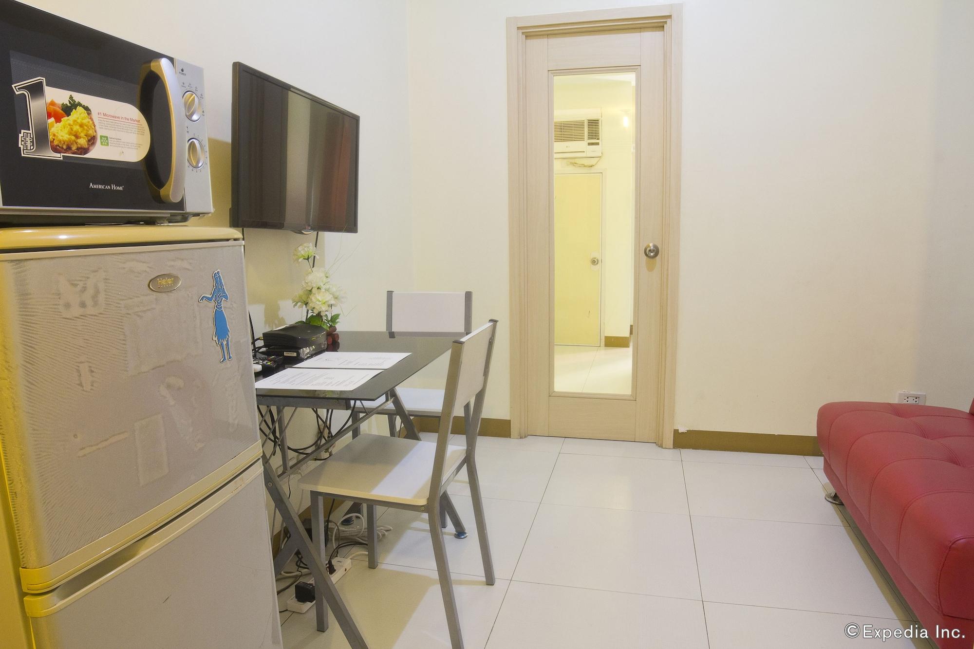 ชาโต เอลิเซ อพาร์ตเมนท์ แซน คลัสเตอร์ Apartment Paranaque City ภายนอก รูปภาพ