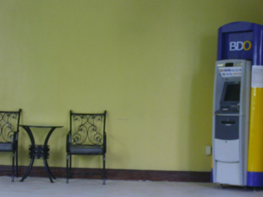 ชาโต เอลิเซ อพาร์ตเมนท์ แซน คลัสเตอร์ Apartment Paranaque City ภายนอก รูปภาพ